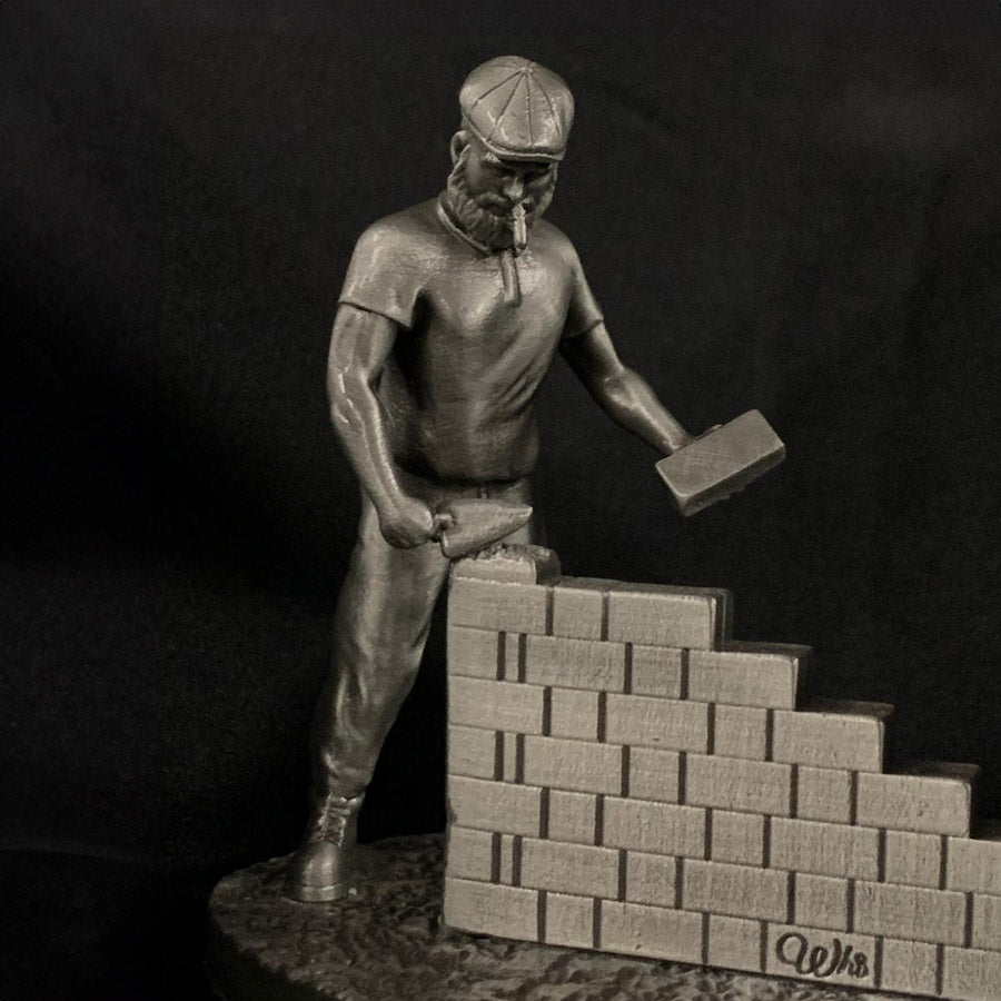 The Traditional Bricklayer Statue – Work Hard or Starve